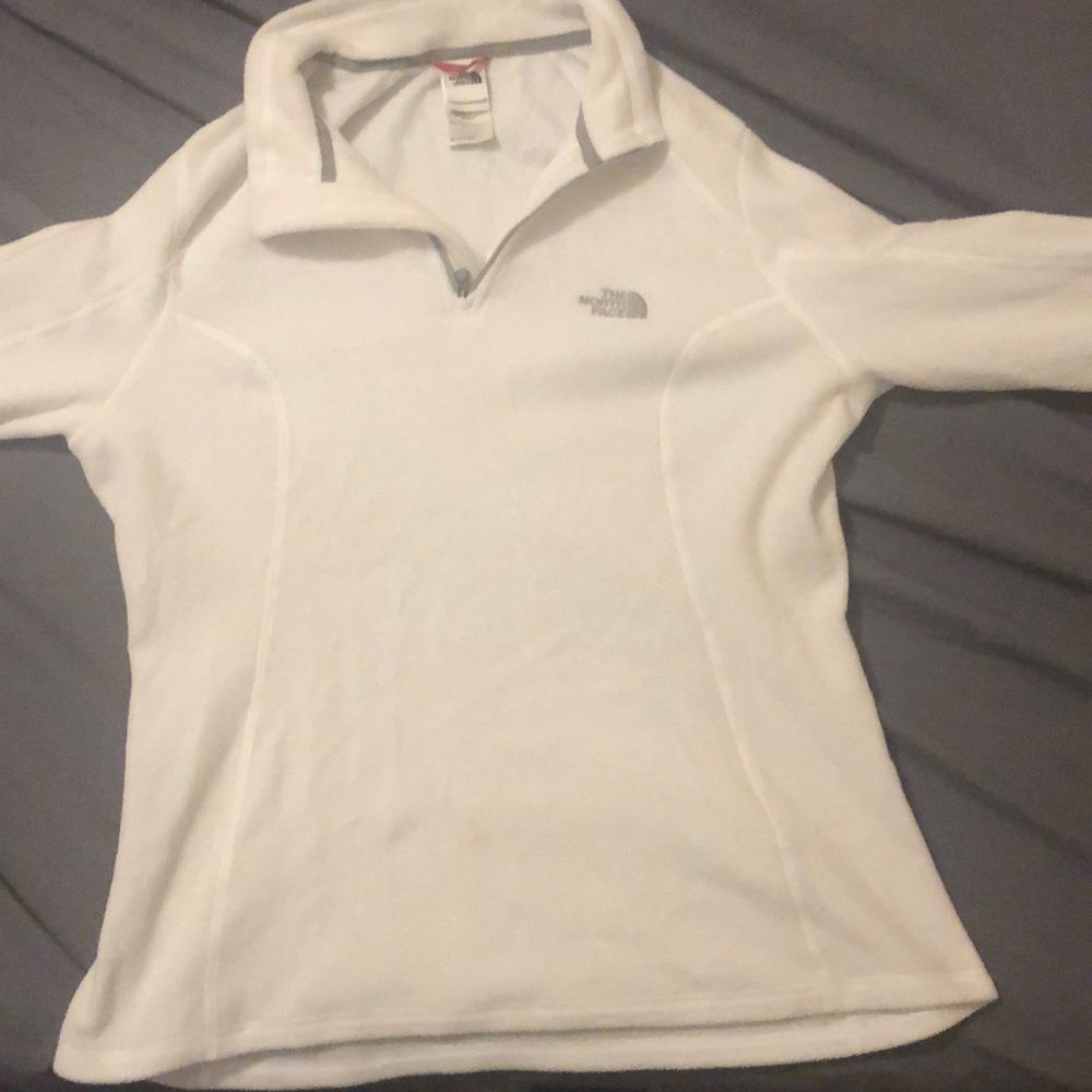 Medium north face 1/4 zip fleece pullover.